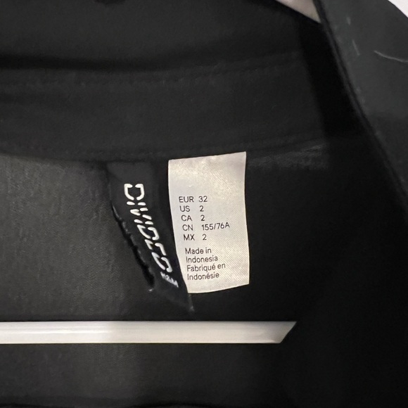 Shear button up blouse - Picture 2 of 2